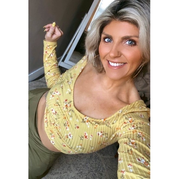 Meet your Posher, Shelby - Picture 1 of 3